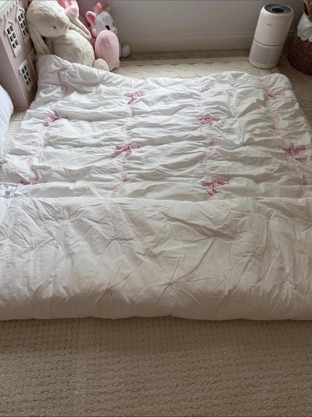 Pottery Barn Kids White comforter with Pink Stripe Ribbon Bows